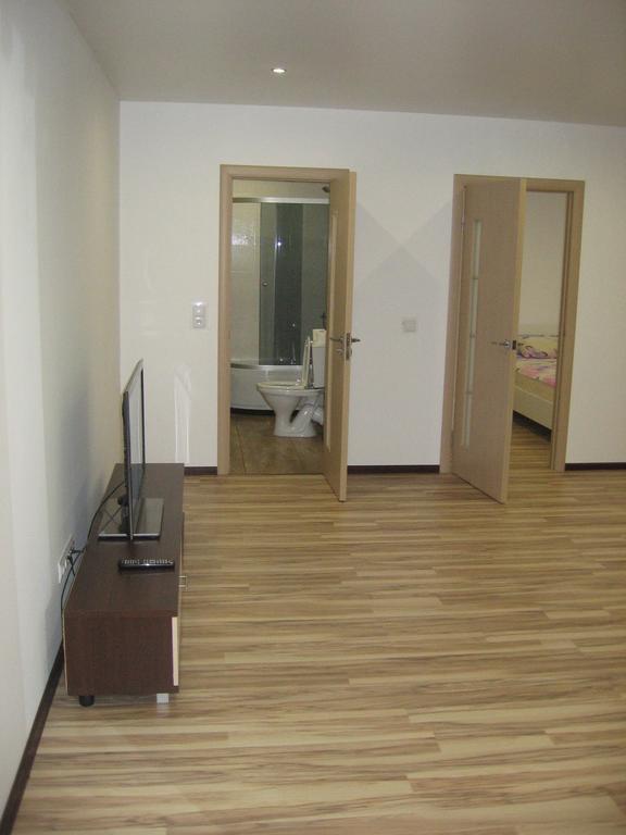 Apartment Anna Brest Bagian luar foto